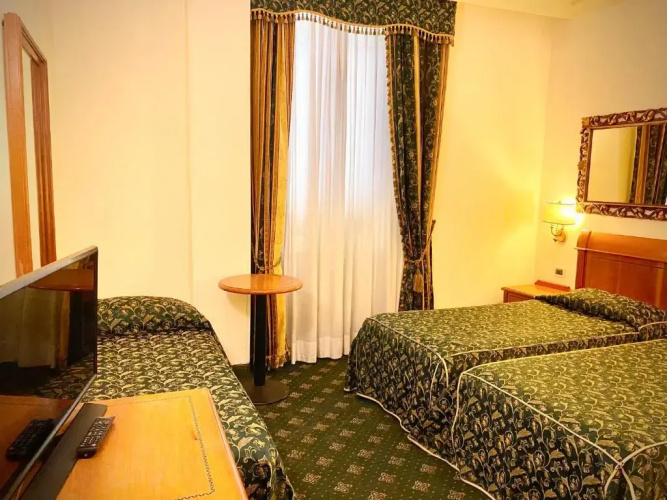 Champagne Palace Hotel