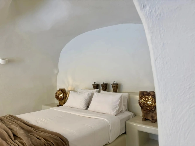 Grand Shared Plunge Pool Cave Double House