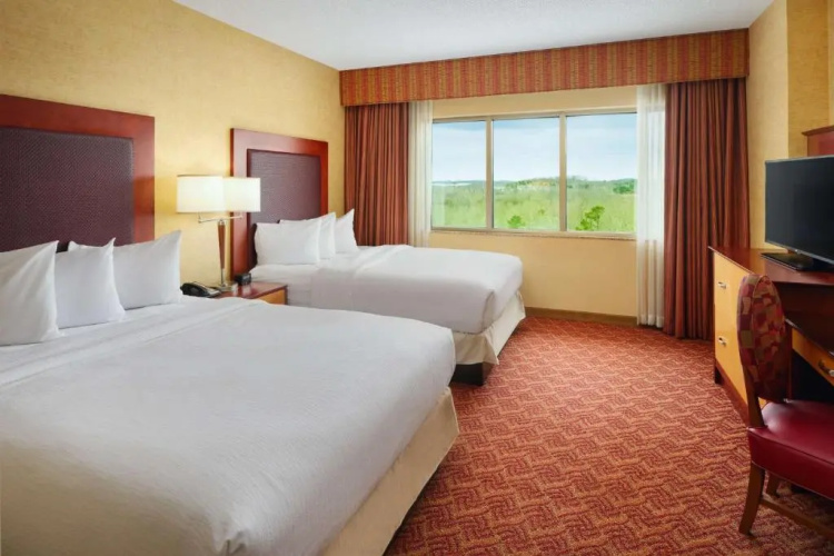 Embassy Suites by Hilton Charlotte Concord Golf Resort & Spa photo 10