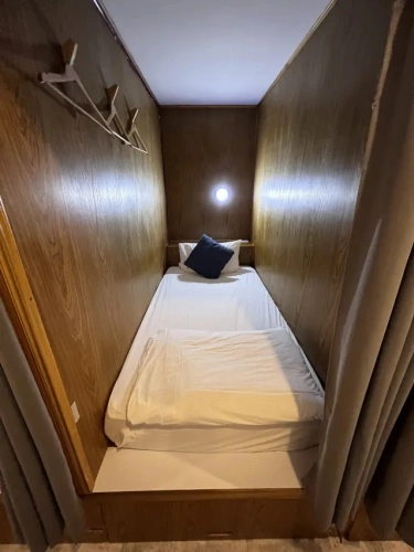 Single Cabin