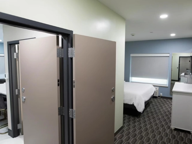 1 Bedroom Suite