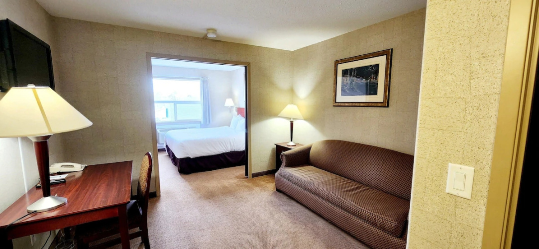 Super 8 By Wyndham Red Deer City Centre photo 9