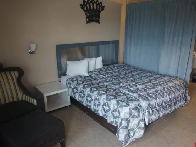 Double room Poolside