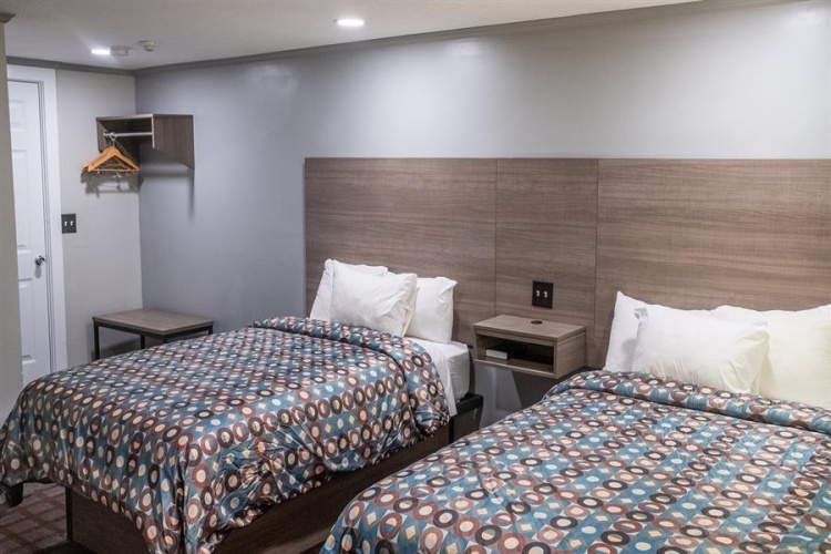 2 Quadruple Family Suite