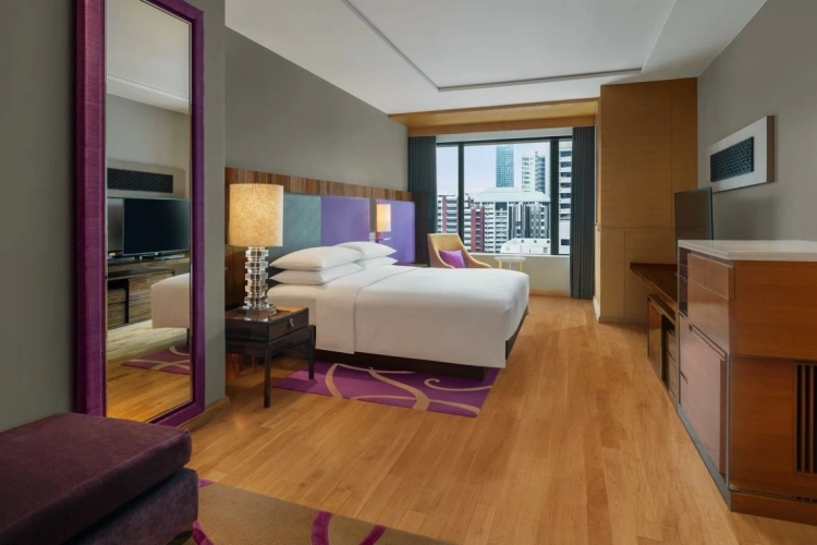 3 Bedrooms Connecting Club Suite
