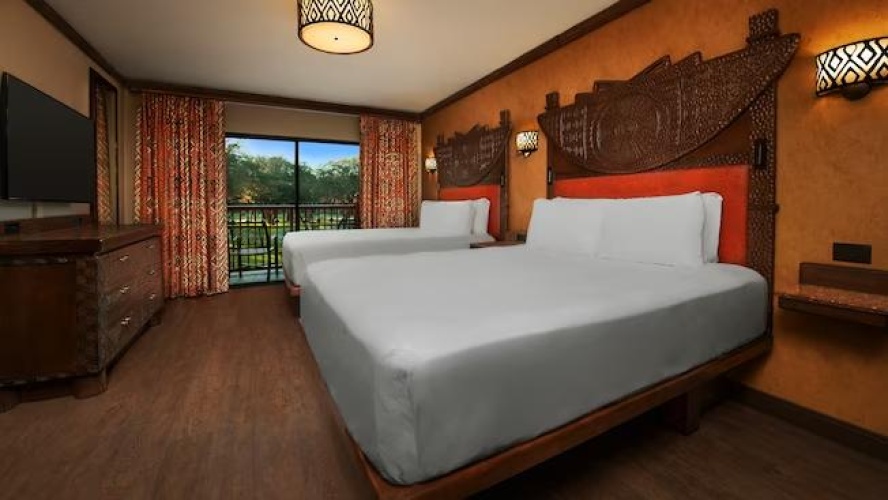 1 Bedroom Club Level Access Suite with resort view