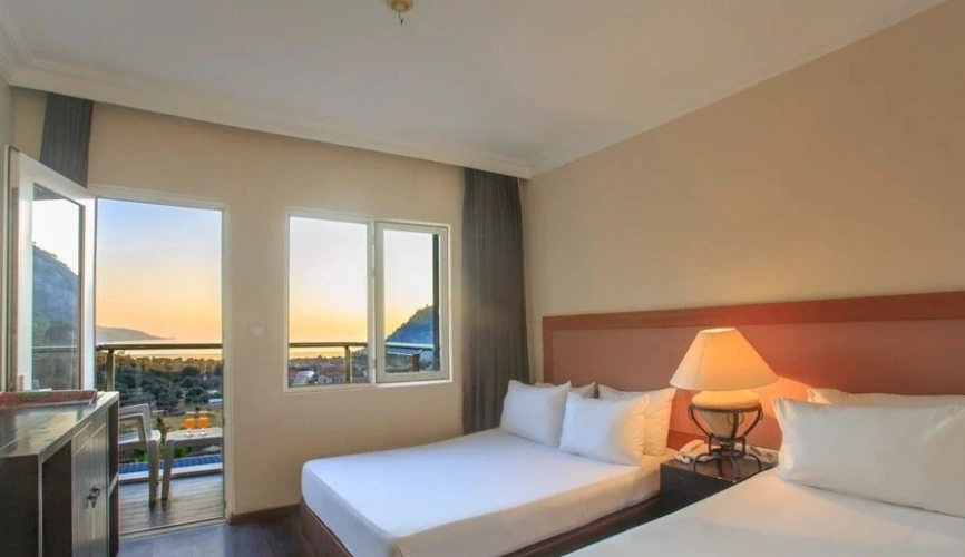 Standard Triple room