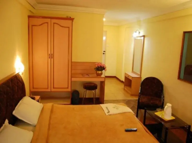 Royal Hotel