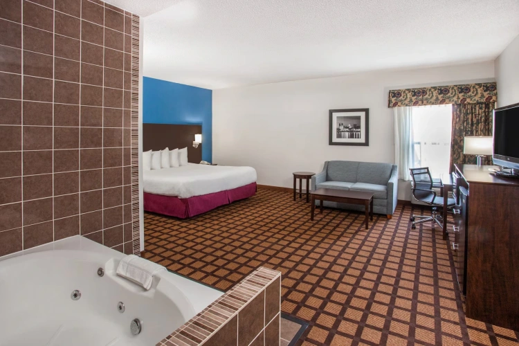 Jetted Tub Double Studio Suite