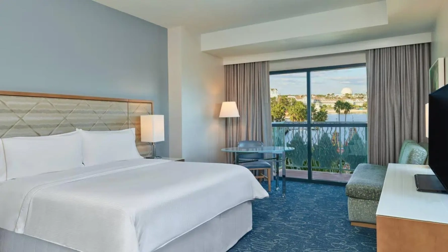 Fireworks View Double Guest room with balcony and with Resort view