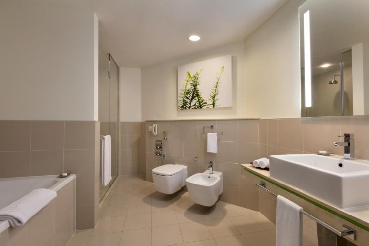 Traders Hotel Qaryat Al Beri photo 10