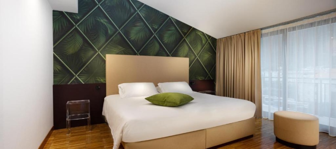 Double Suite with park view