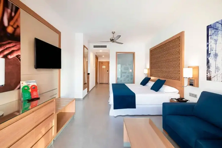 Swim-Up Double room