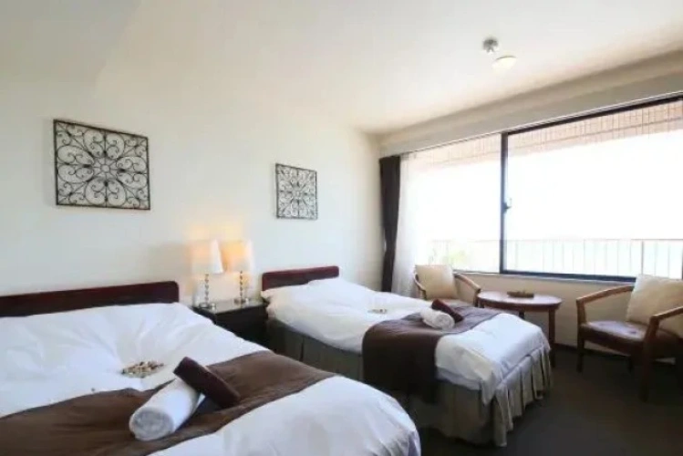 Semi-double Double room