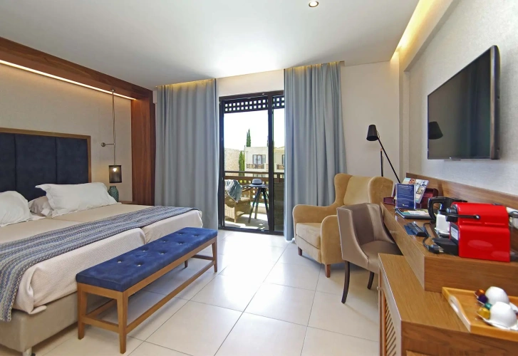 Executive Sharing Pool Double room
