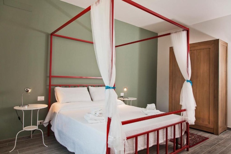 1 Bedroom Apartment with balcony and with view