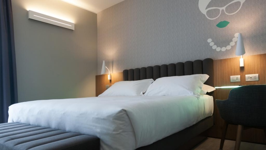 Glamour Deluxe Double room