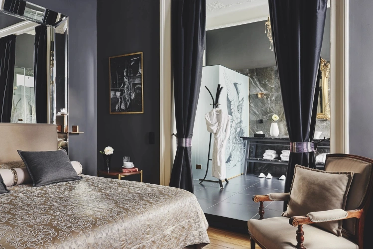 Double Suite