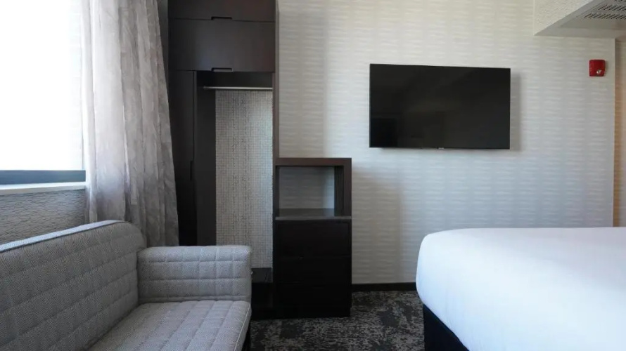 DoubleTree by Hilton Long Island City, NY photo 13