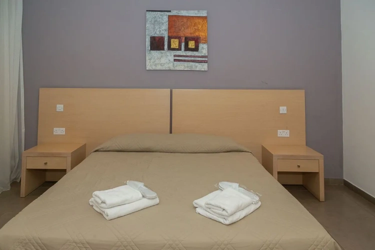 2 Bedrooms Suite with inland view