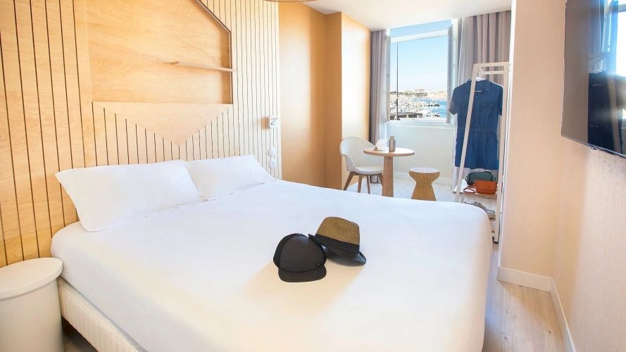 Cocoon Double room with Old Port view