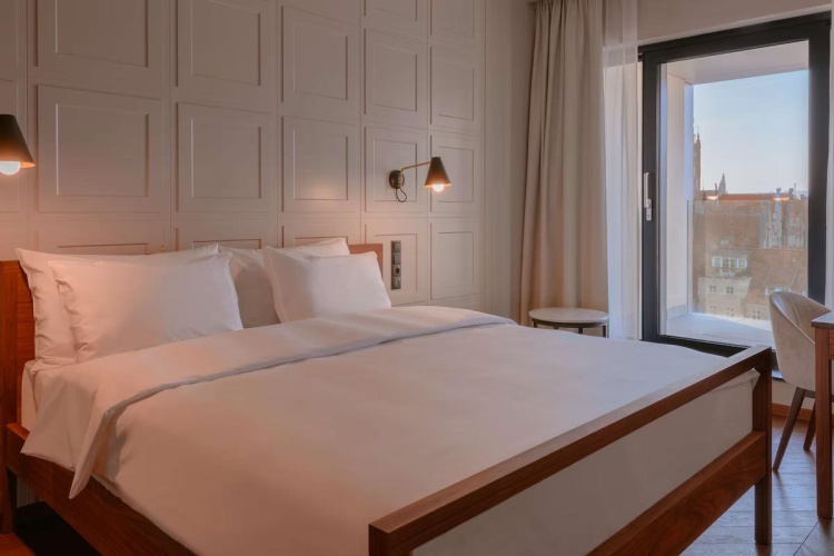 Spa Access Double Suite with river view