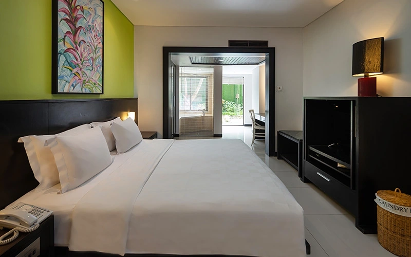 Pool Access Double Suite