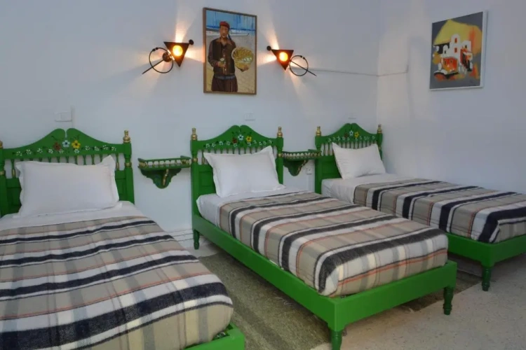 Standard Triple room