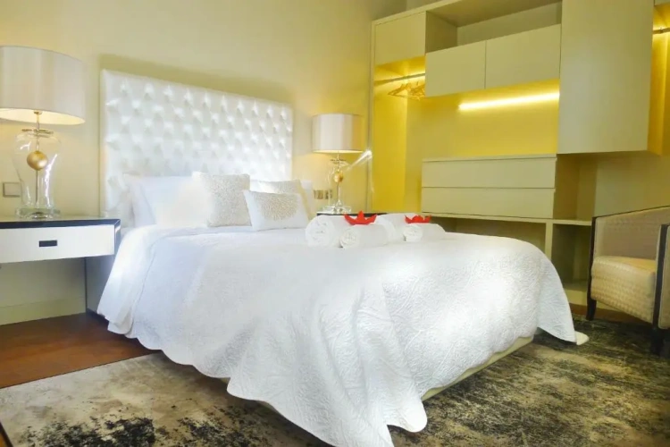 2 Bedrooms Deluxe Apartment