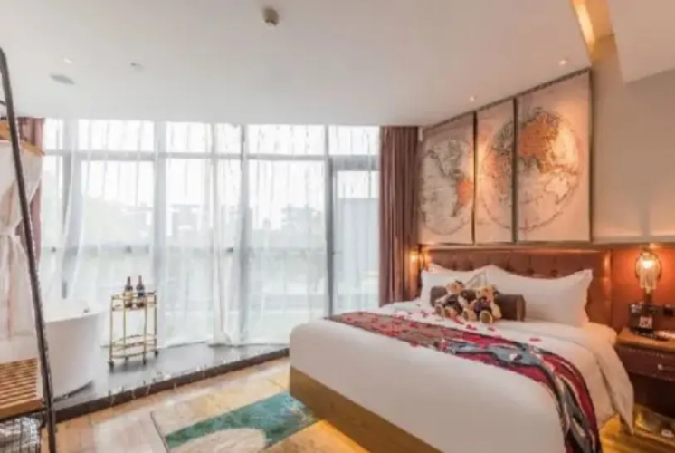 Grand Romantic Wine Double room