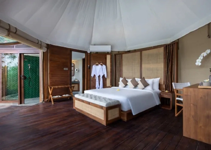 Luxury Pool Double Tent