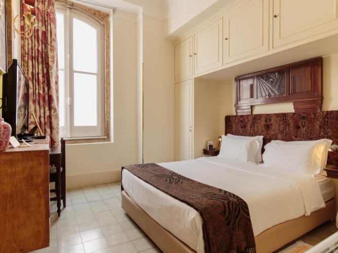Small Double room