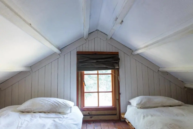 Dixon's View room