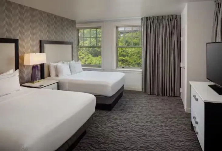 Corner Quadruple Suite