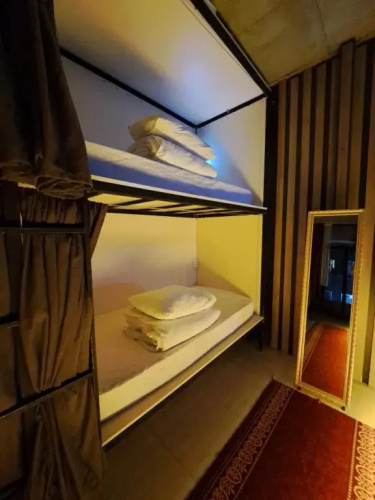 Karvi Hostel & Suites
