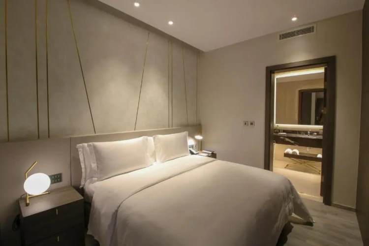 1 Bedroom Double Suite with courtyard view
