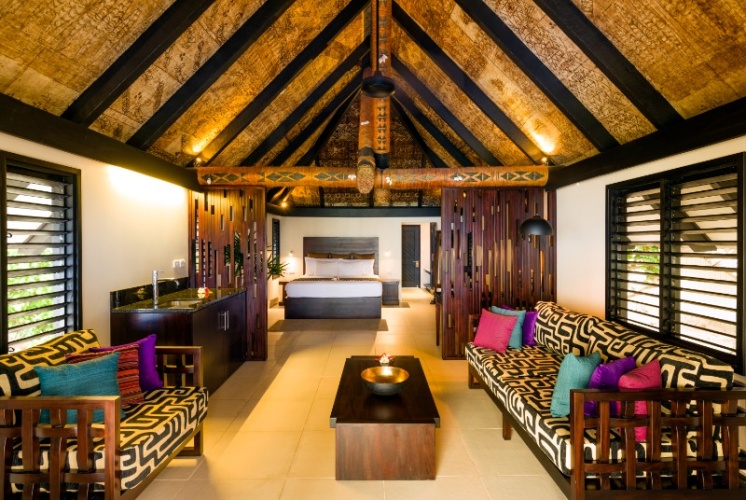 Pool Bure beachfront