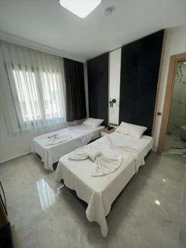 Standard Twin room with balcony