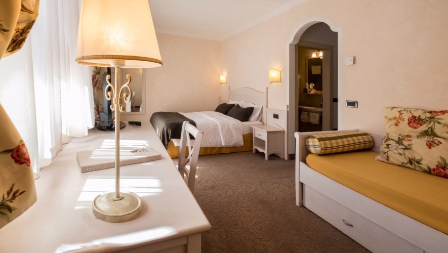 Triple room with balcony
