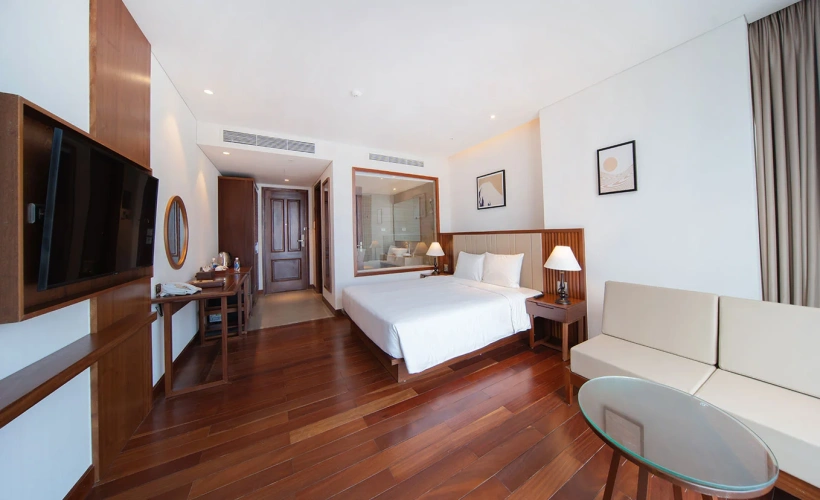 Deluxe Double room with partial sea view