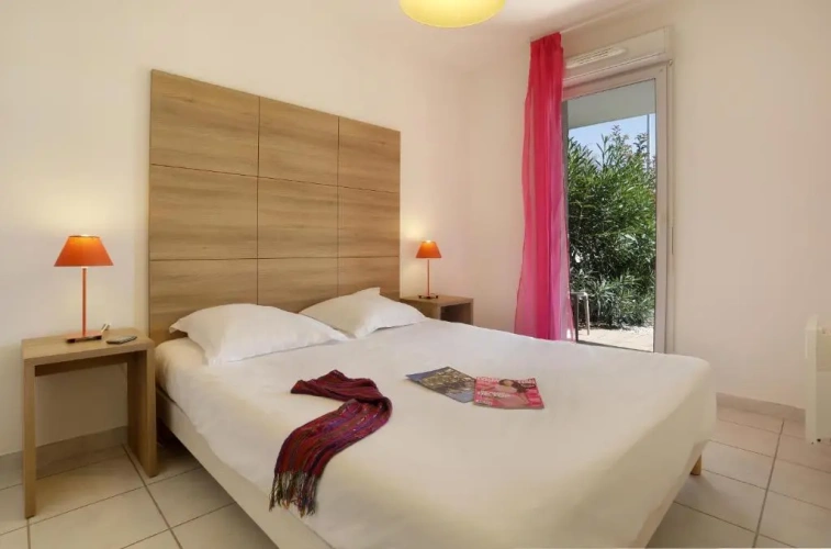 1 Bedroom Air-Conditioned Double Apartment with pool view