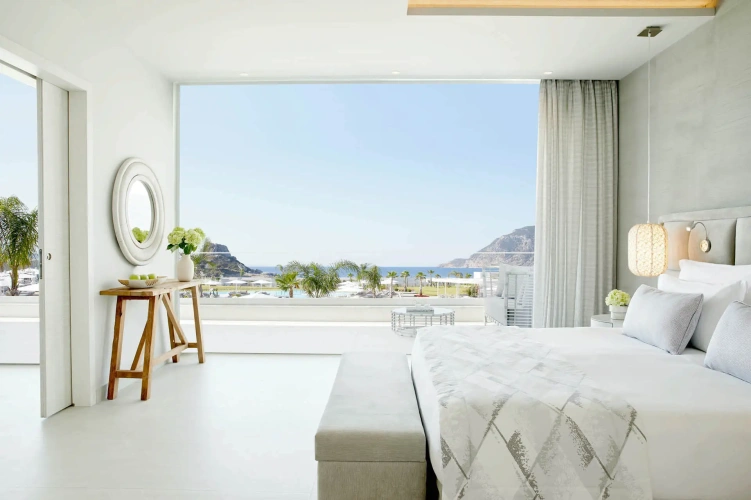 1 Bedroom Deluxe Bungalow Suite beachfront