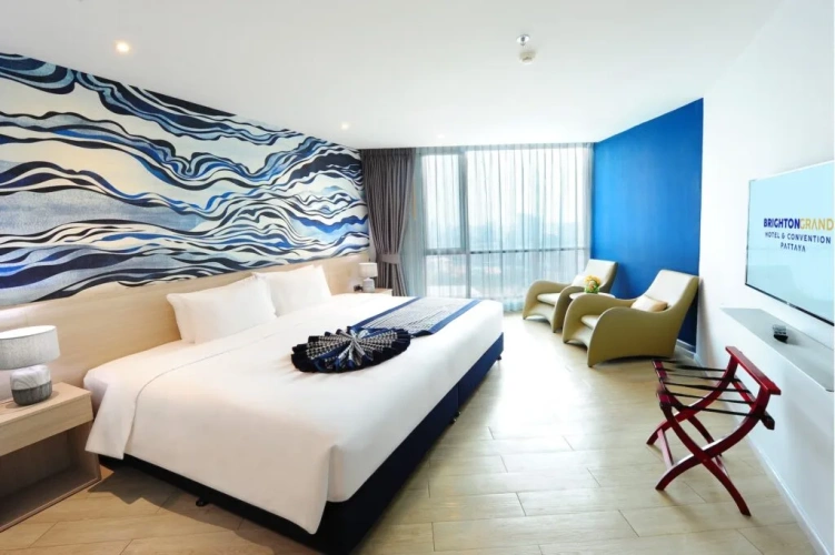Deluxe Double room with city view