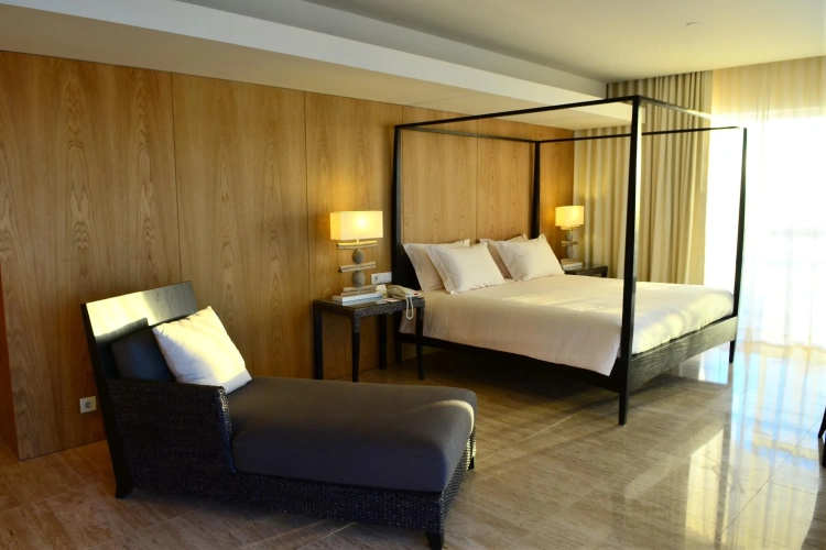 Infinity Double Suite