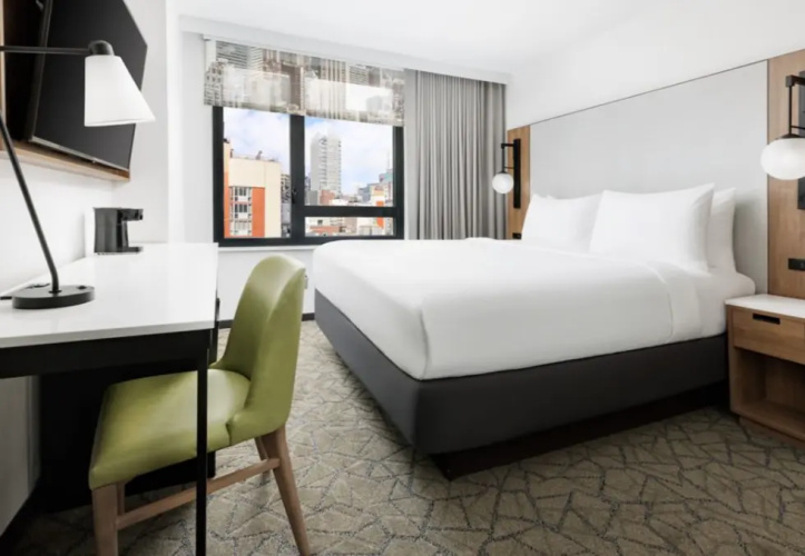 Guest room