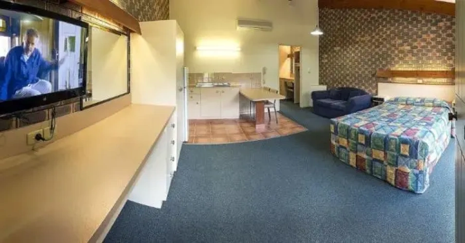 1 Bedroom Self-Contained Family