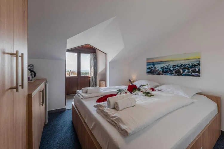 Aparthotel Plat