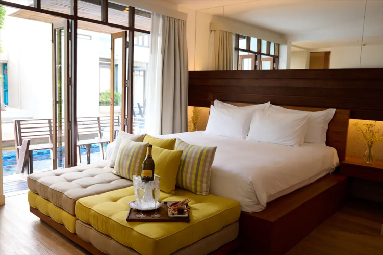 Pool Access LaZzzzz Z-Luxe Club Double Suite