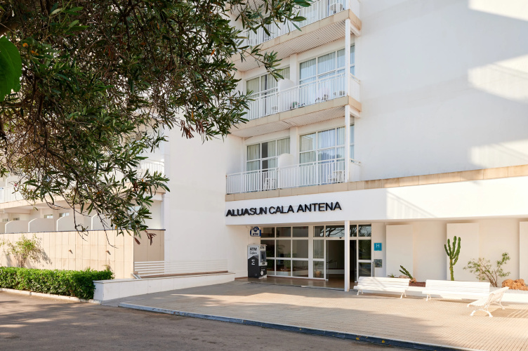 AluaSun Cala Antena – All Inclusive