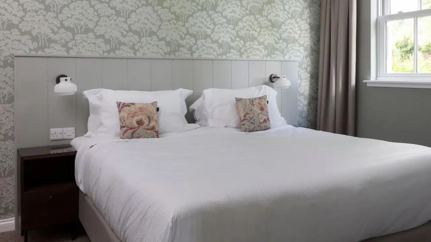2 Bedrooms Golf Cottage